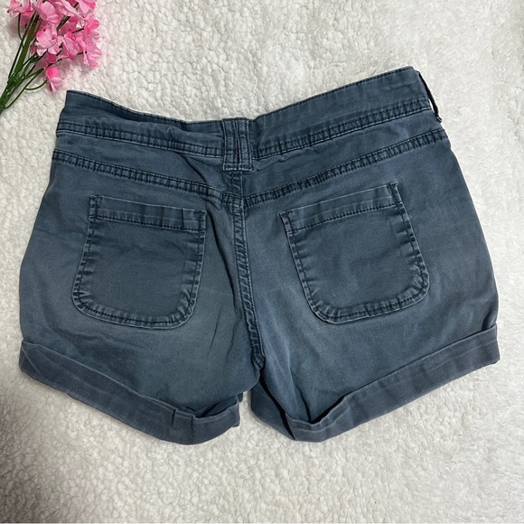 Aeropostale Midi Twill Shorts - Picture 2 of 4